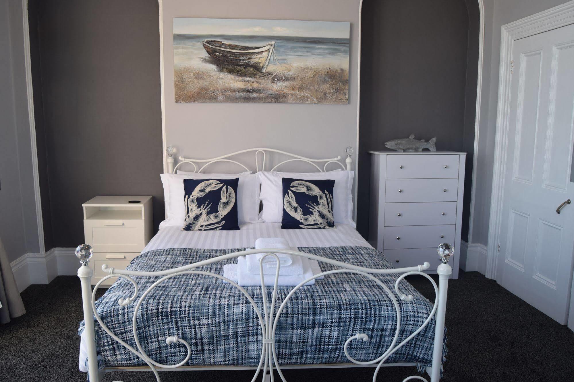 ドーリッシュ The Blenheim Bed & Breakfast エクステリア 写真