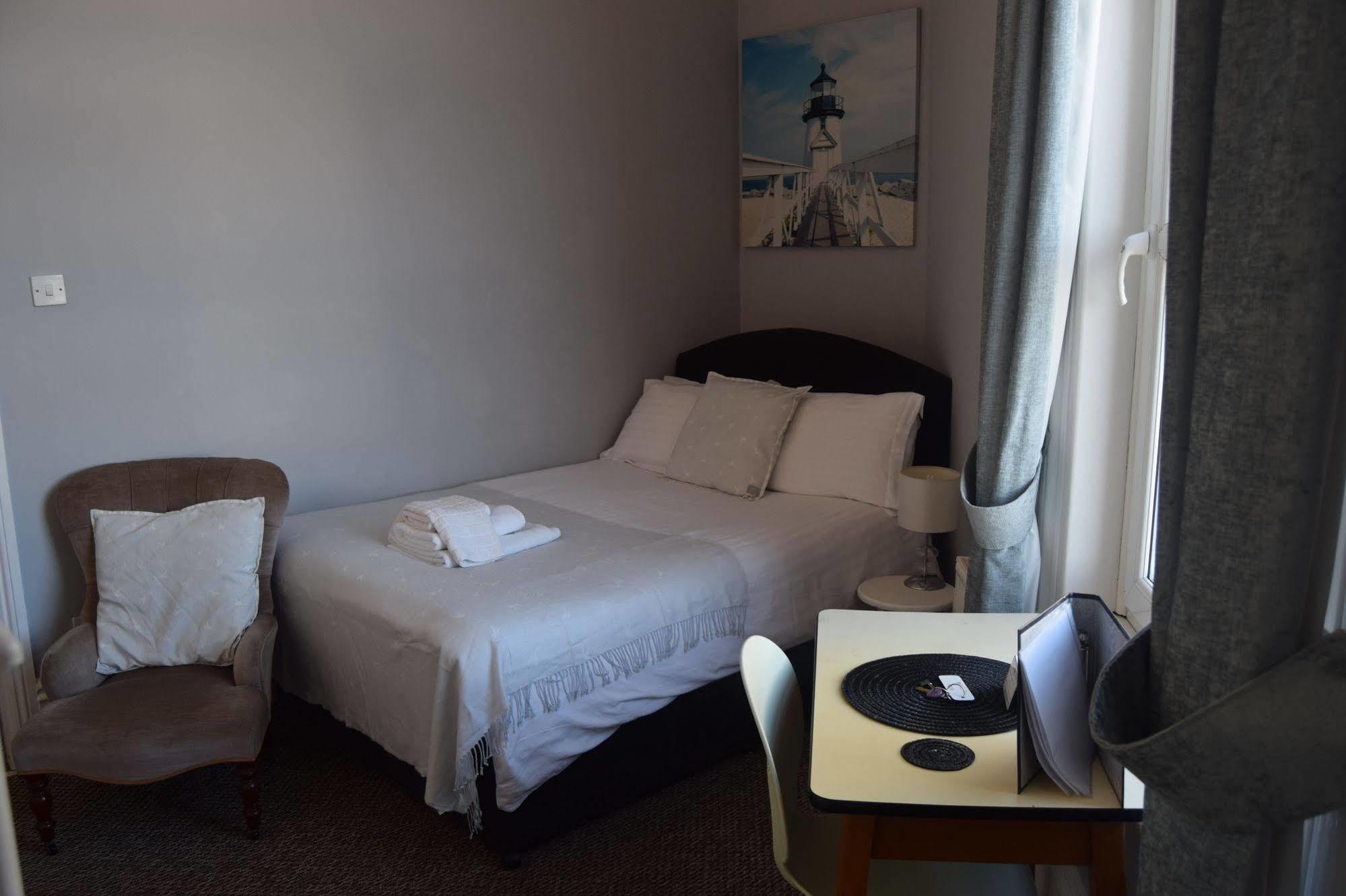 ドーリッシュ The Blenheim Bed & Breakfast エクステリア 写真