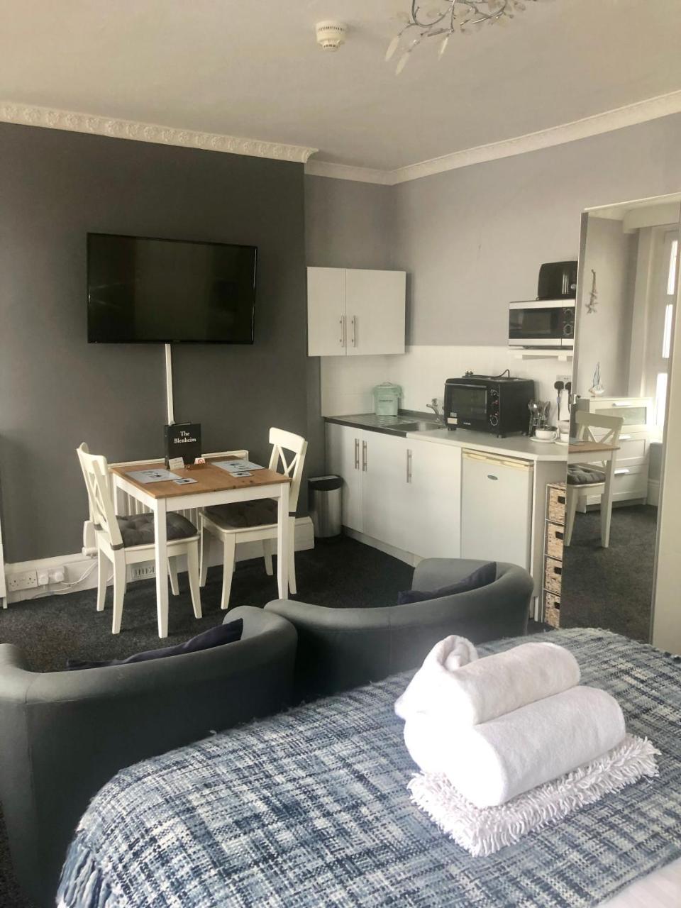 ドーリッシュ The Blenheim Bed & Breakfast エクステリア 写真