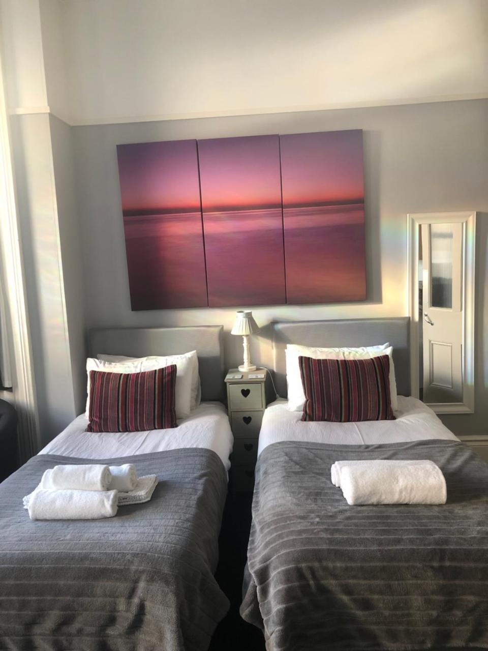 ドーリッシュ The Blenheim Bed & Breakfast エクステリア 写真