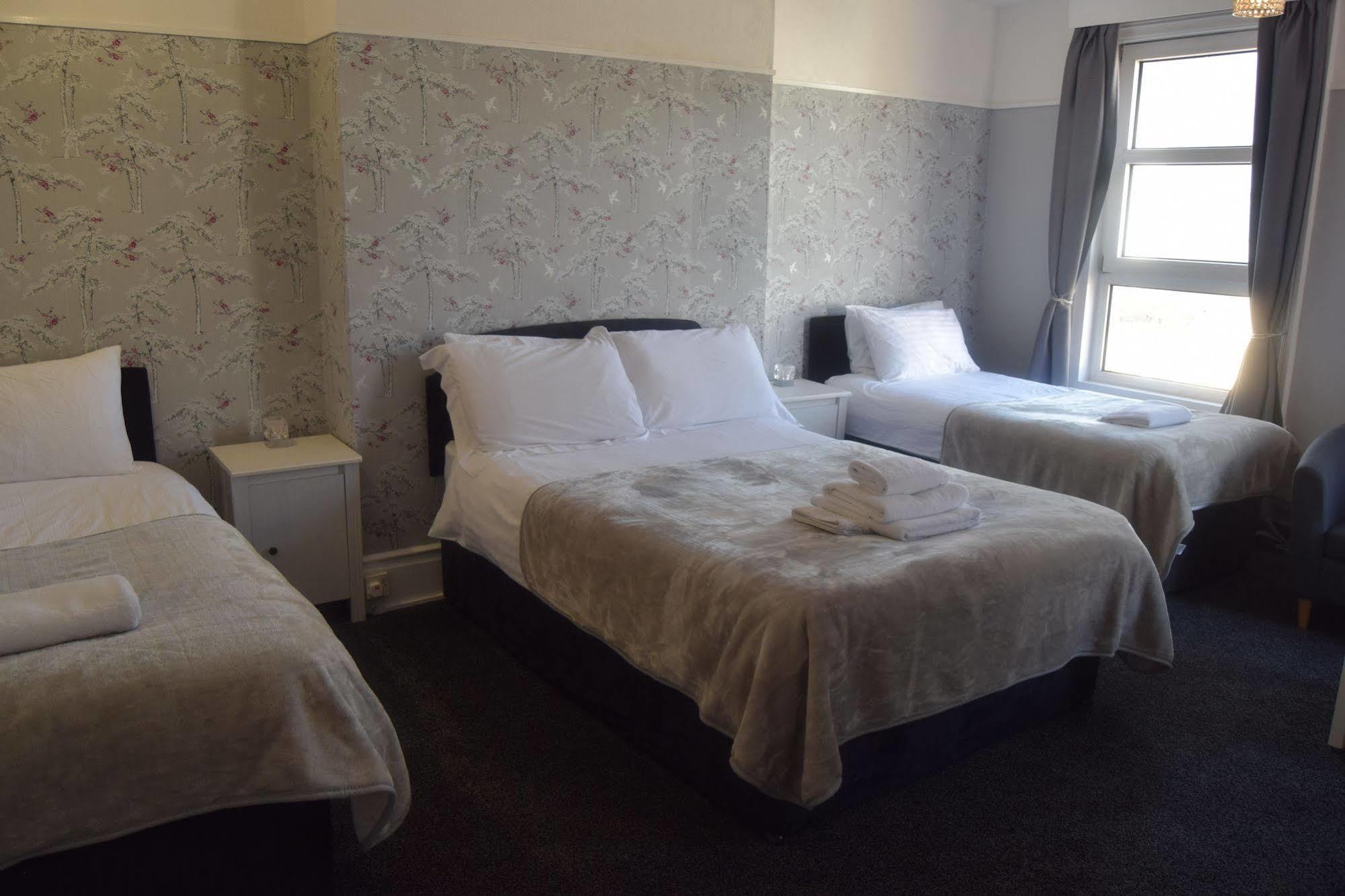 ドーリッシュ The Blenheim Bed & Breakfast エクステリア 写真