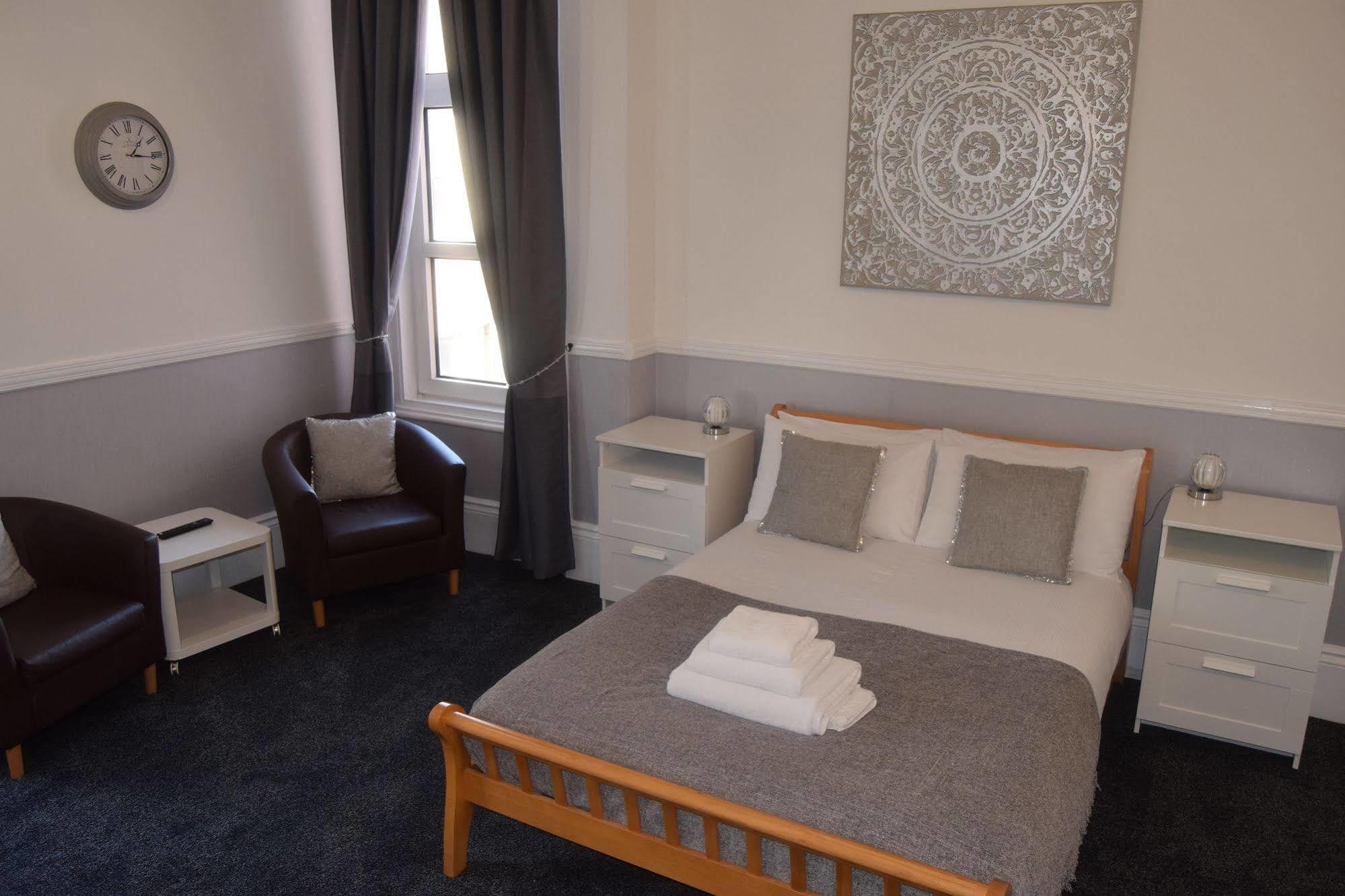ドーリッシュ The Blenheim Bed & Breakfast エクステリア 写真