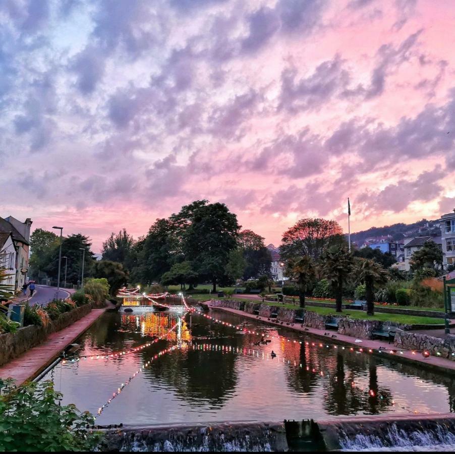 ドーリッシュ The Blenheim Bed & Breakfast エクステリア 写真